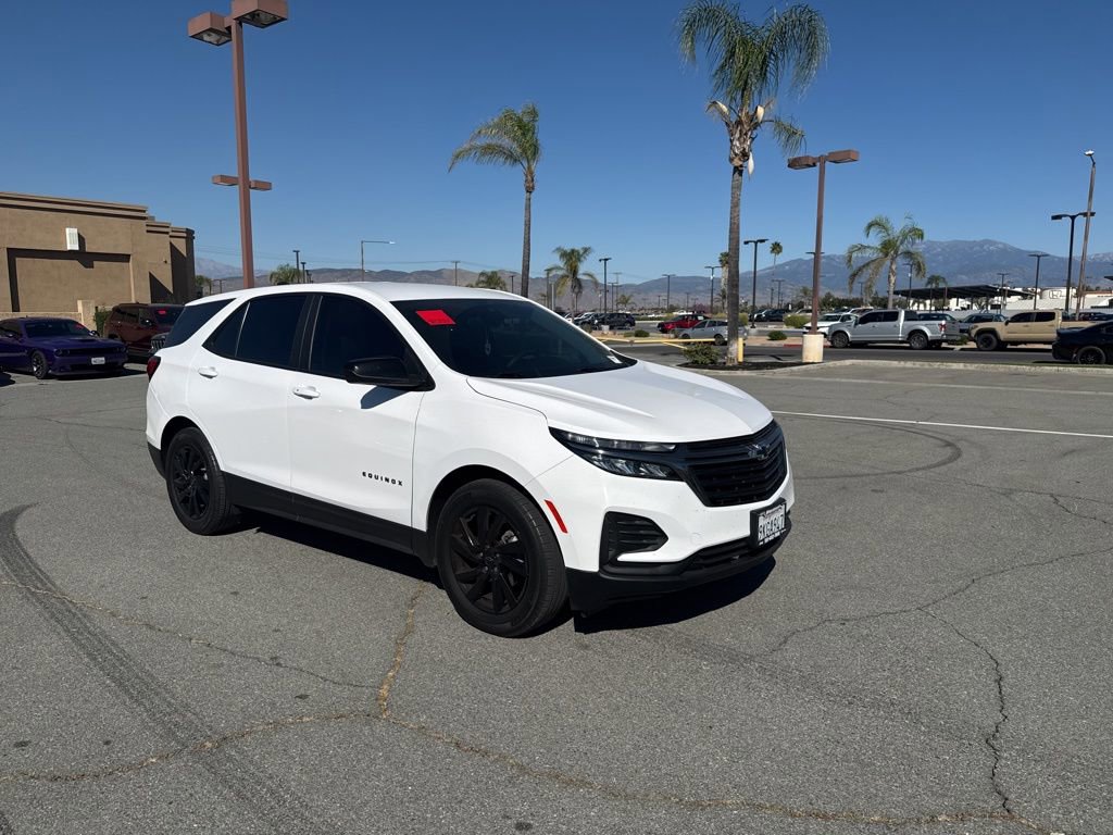 Used 2024 Chevrolet Equinox LS w/ LS Convenience Package image 2