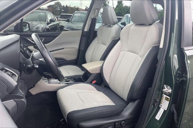 Used 2022 Subaru Forester Premium AWD/4WD image 25