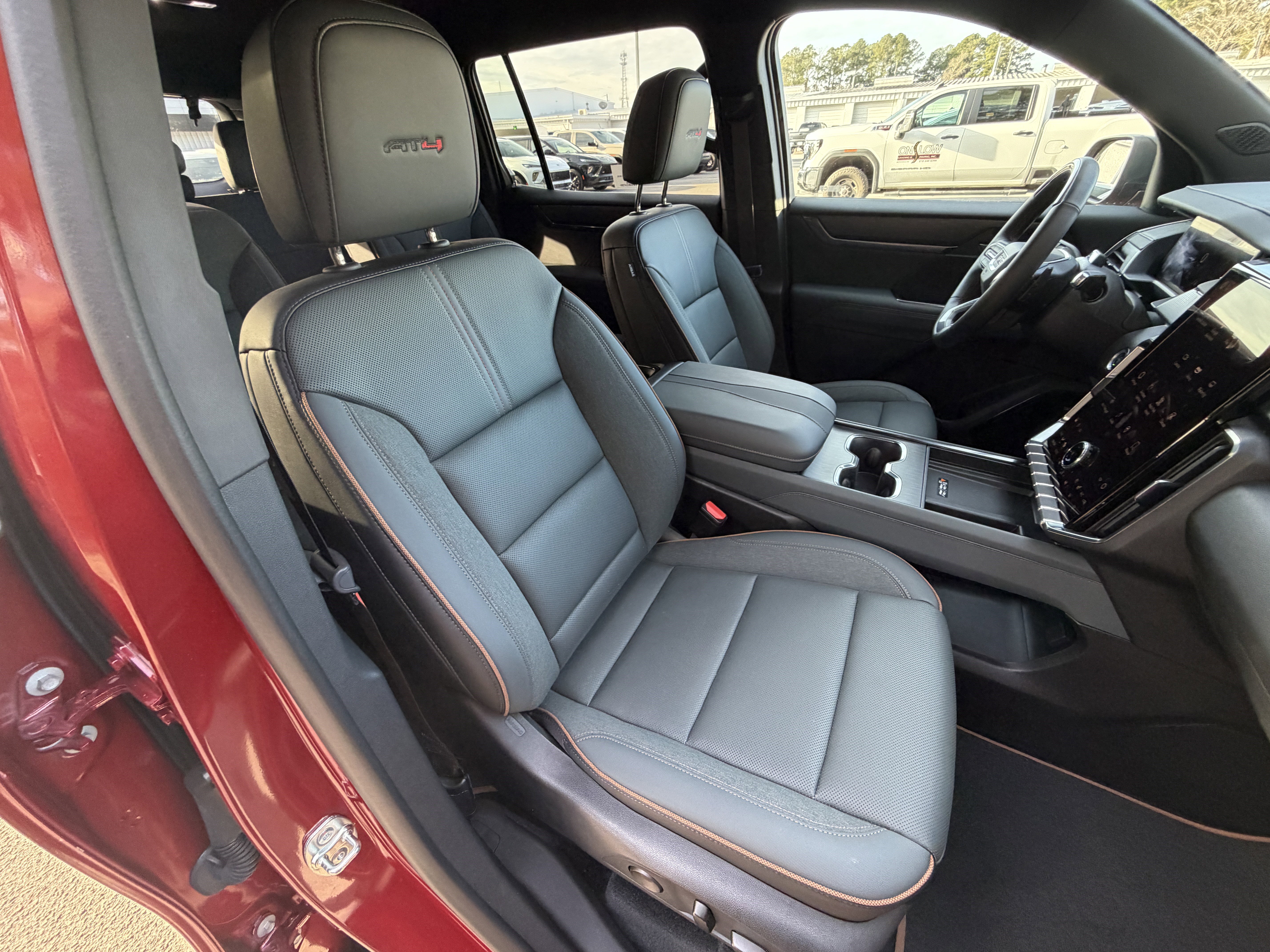 Used 2024 GMC Acadia AT4 w/ Super Cruise Package image 20