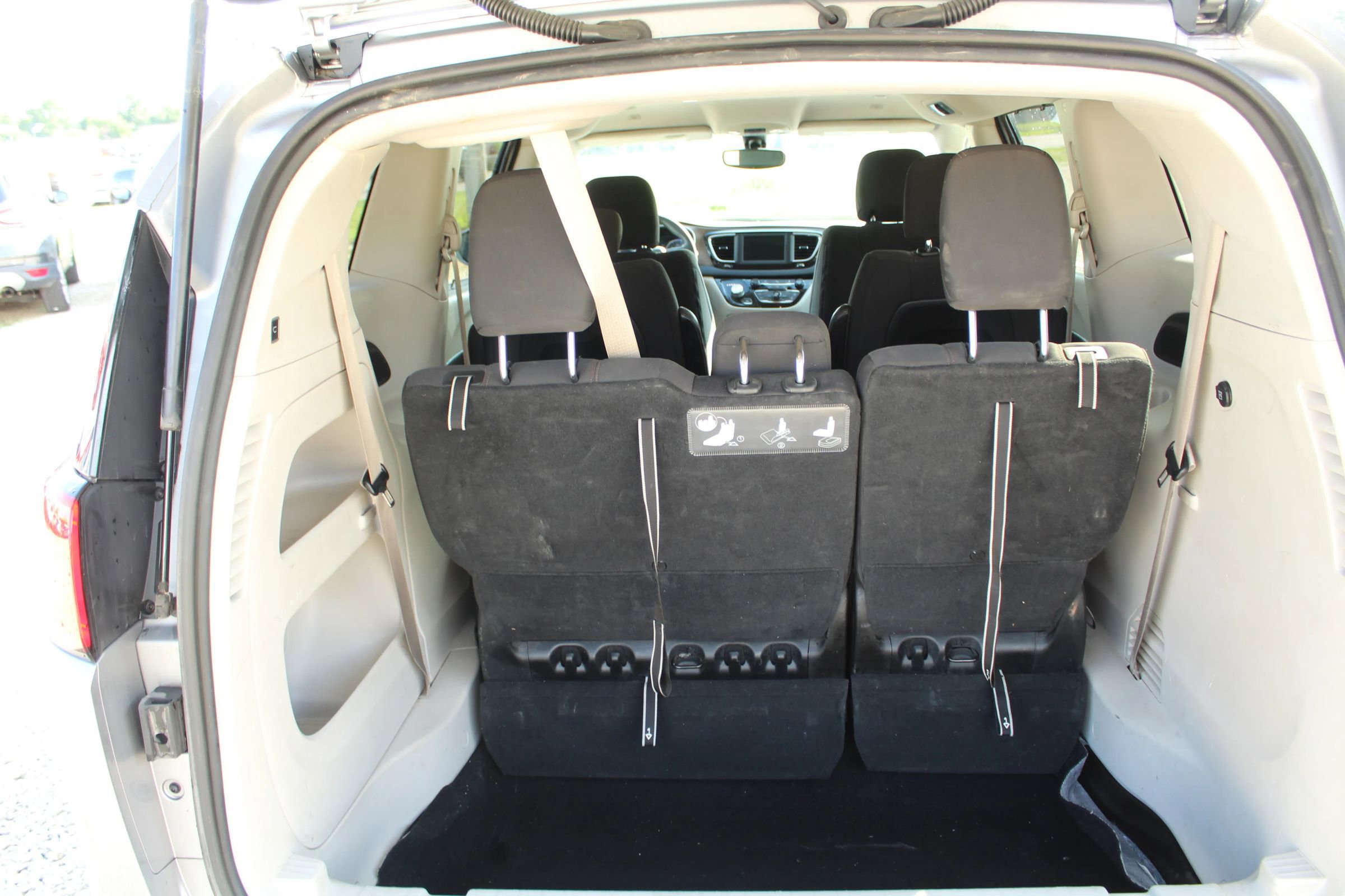 Used 2019 Chrysler Pacifica Touring Plus image 25