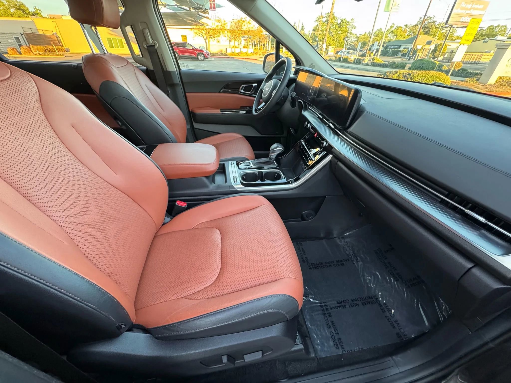 Used 2024 Kia Carnival SX Prestige image 13