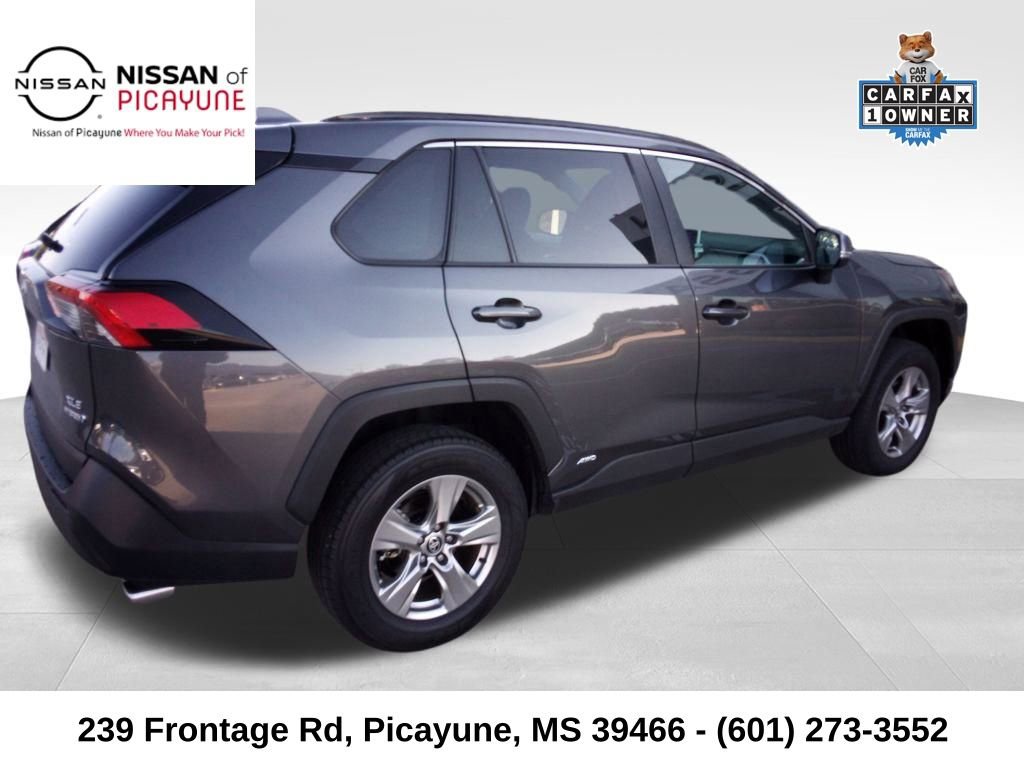 Used 2024 Toyota RAV4 XLE w/ Weather Package image 5