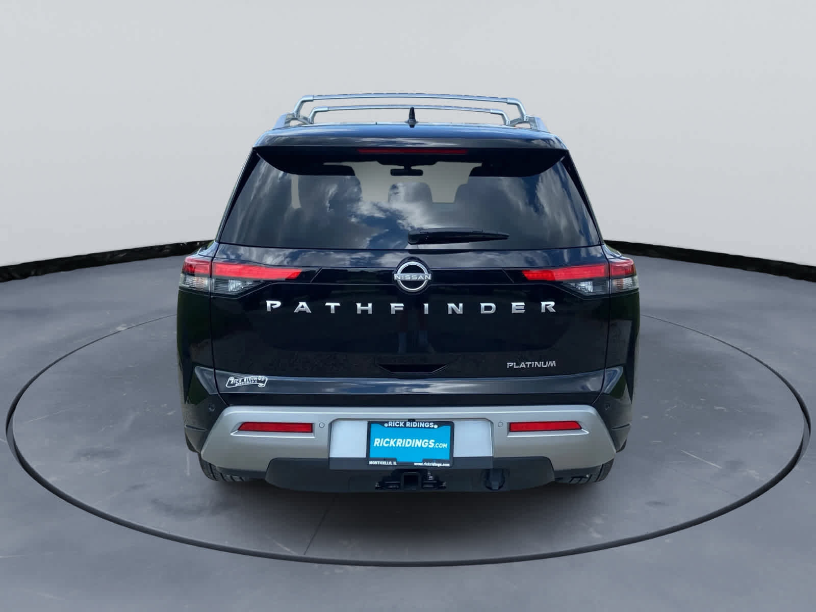 Used 2025 Nissan Pathfinder Platinum w/ Cargo Package FWD image 7