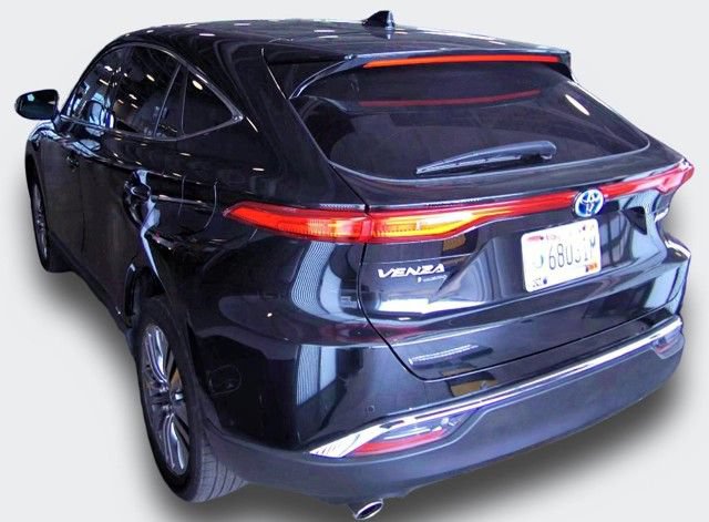 Used 2024 Toyota Venza Limited AWD/4WD image 3