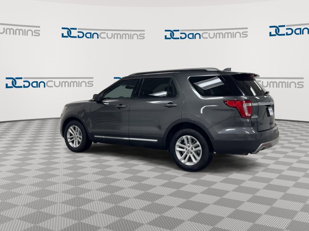 Used 2017 Ford Explorer XLT FWD image 6