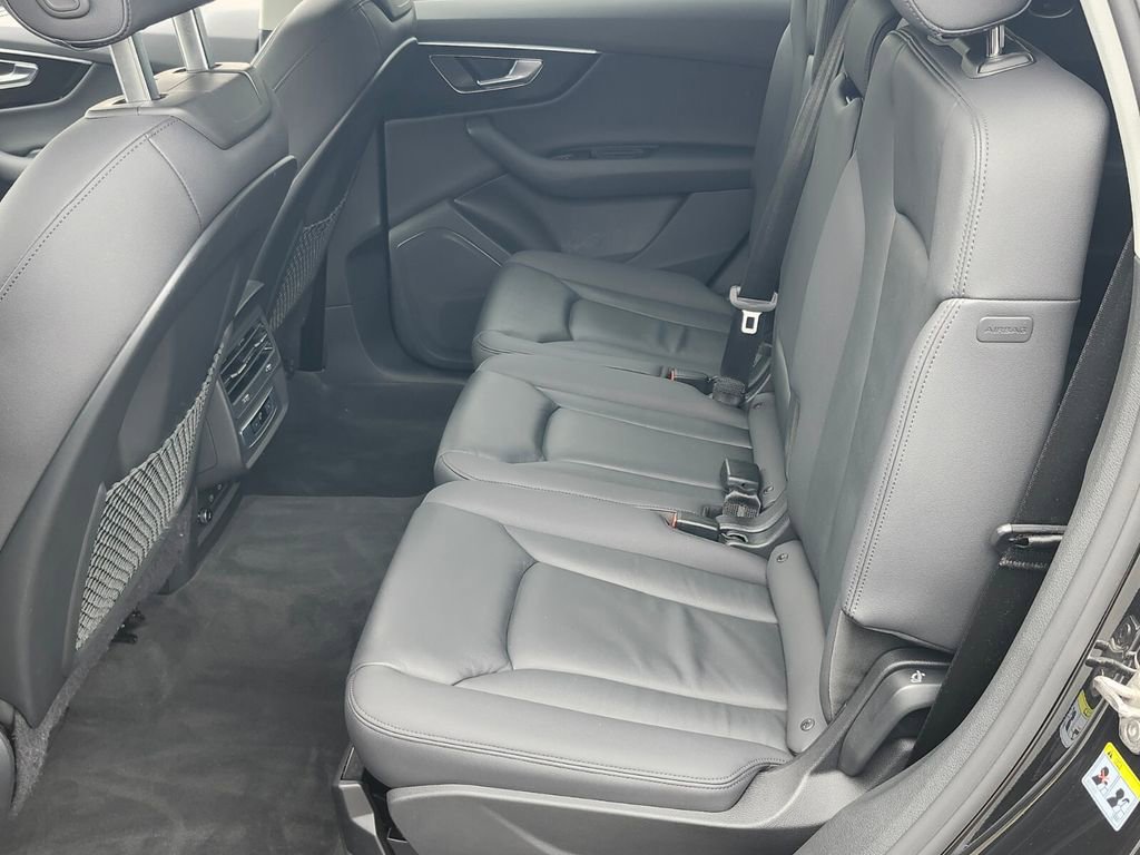 Used 2023 Audi Q7 2.0T Premium w/ Convenience Package image 13