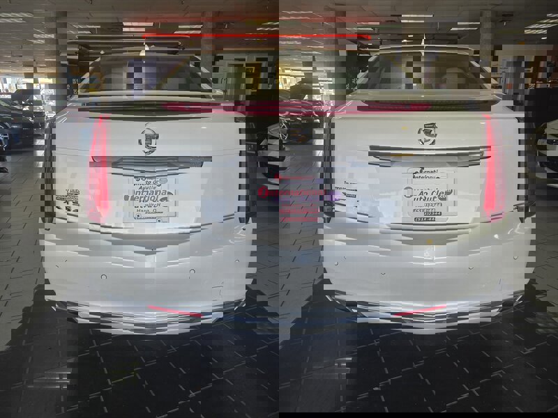 Used 2014 Cadillac XTS Luxury w/ Driver Awareness Package image 4