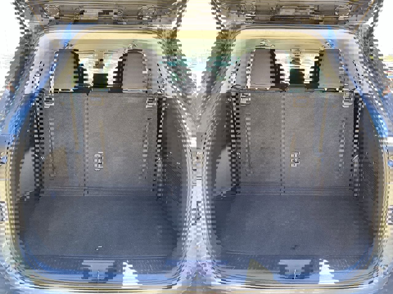 Used 2023 Toyota Highlander LE image 28