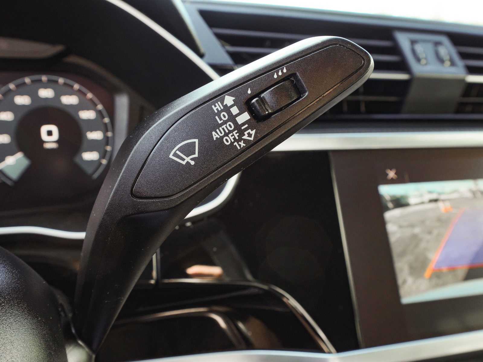 Used 2020 Audi Q3 2.0T Premium image 20