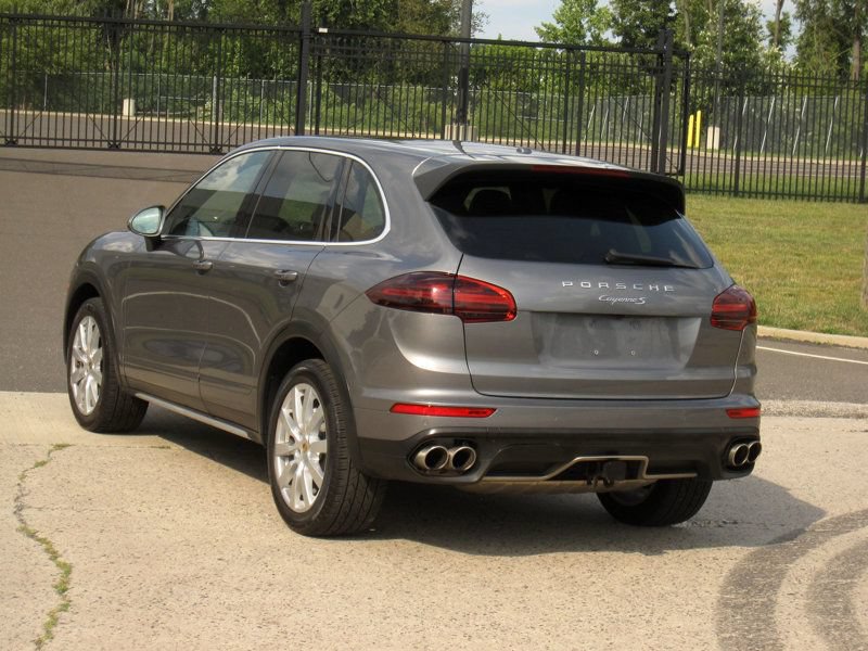 Used 2018 Porsche Cayenne S w/ Premium Package Plus AWD/4WD image 13