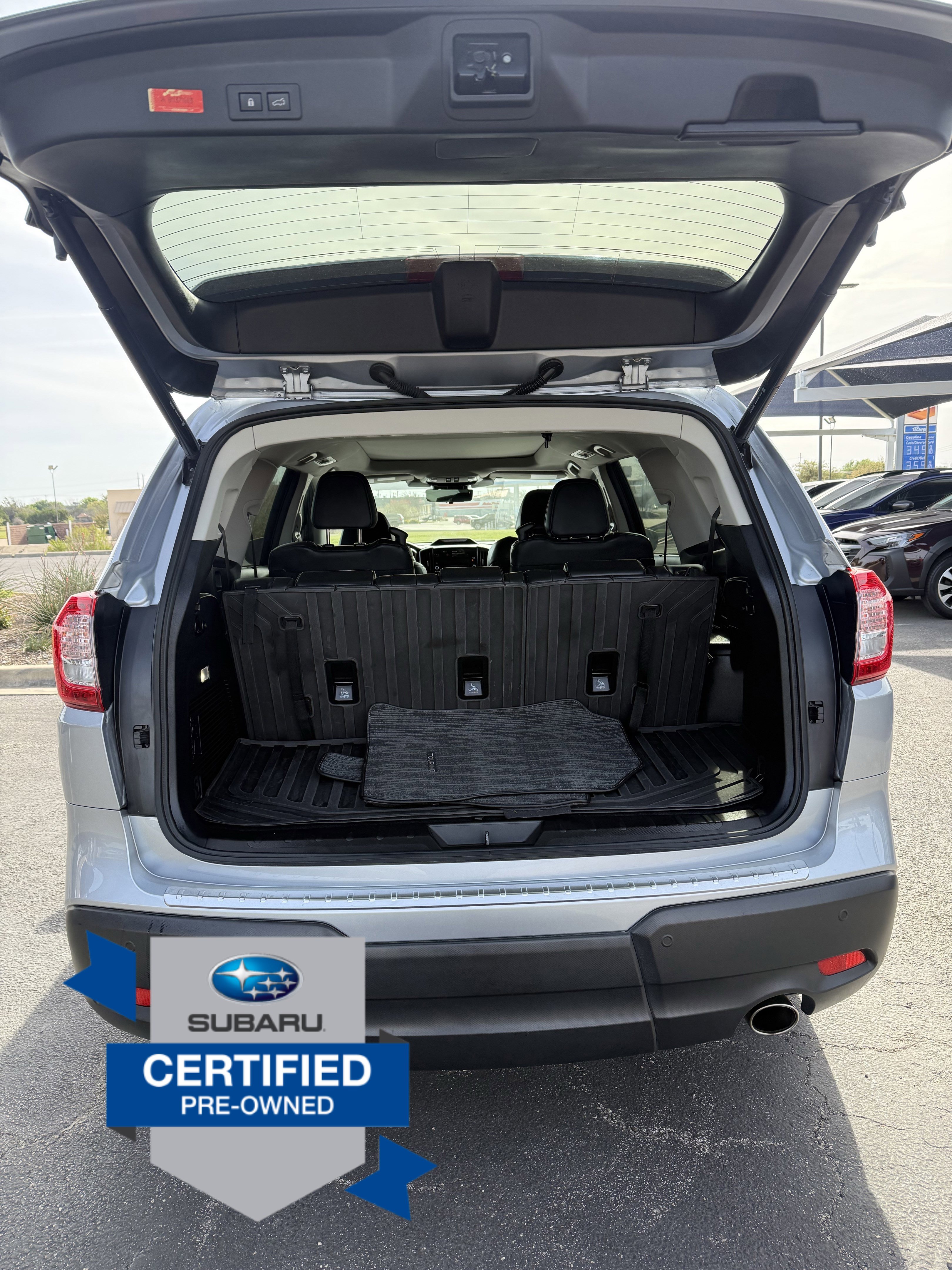 Used 2025 Subaru Ascent Touring w/ Popular Package #2 AWD/4WD image 9