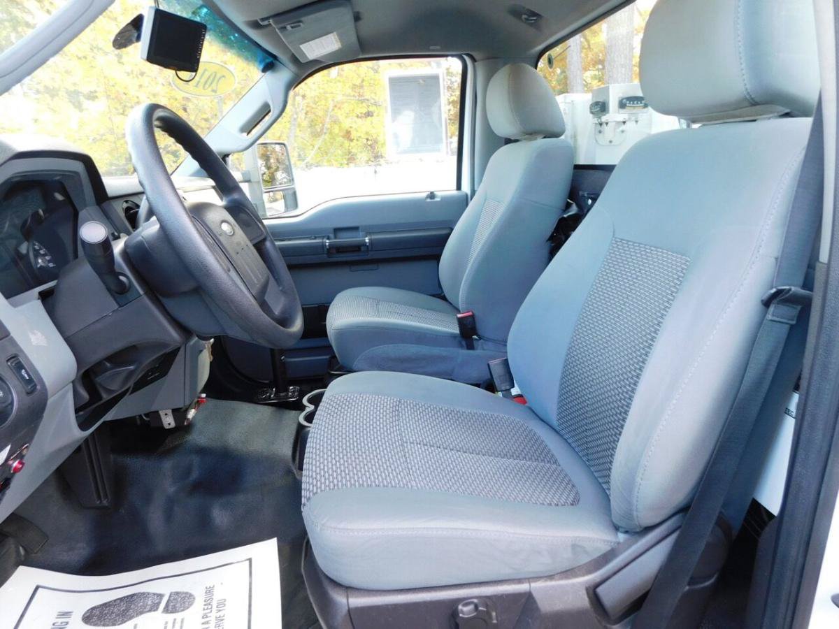 Used 2011 Ford F550 Luxury w/ PWR Equipment Group RWD image 9