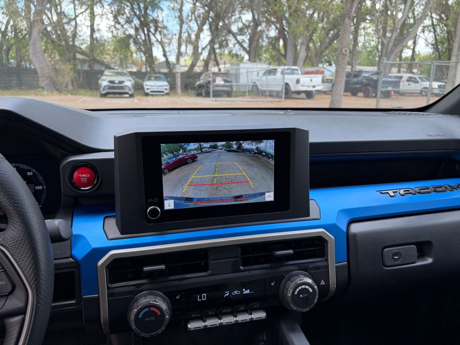 Used 2025 Toyota Tacoma TRD Off-Road image 17