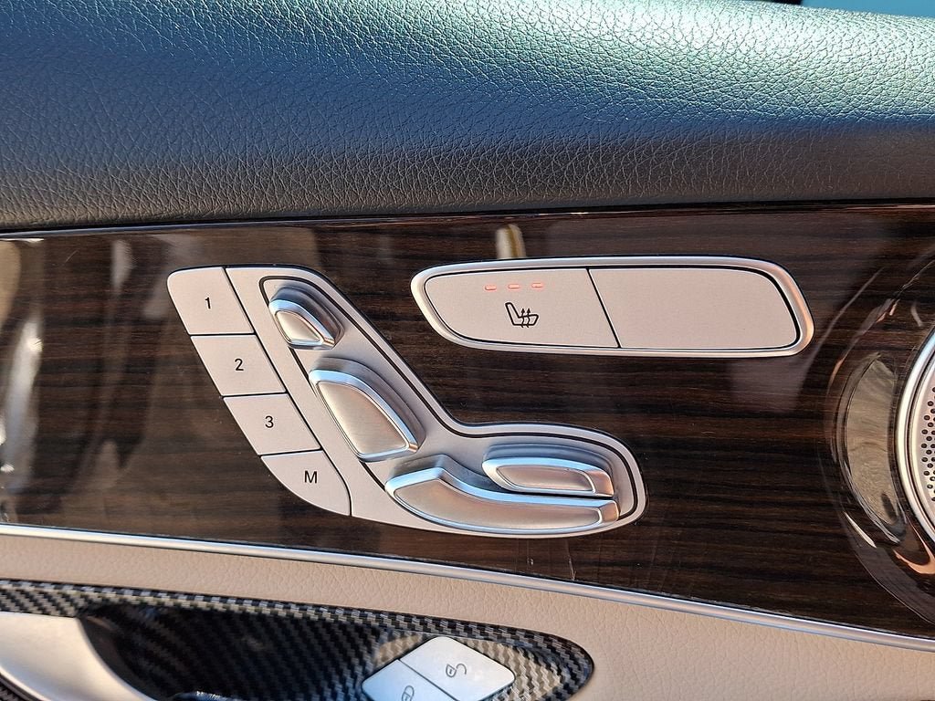 Used 2018 Mercedes-Benz GLC 300 4MATIC image 29