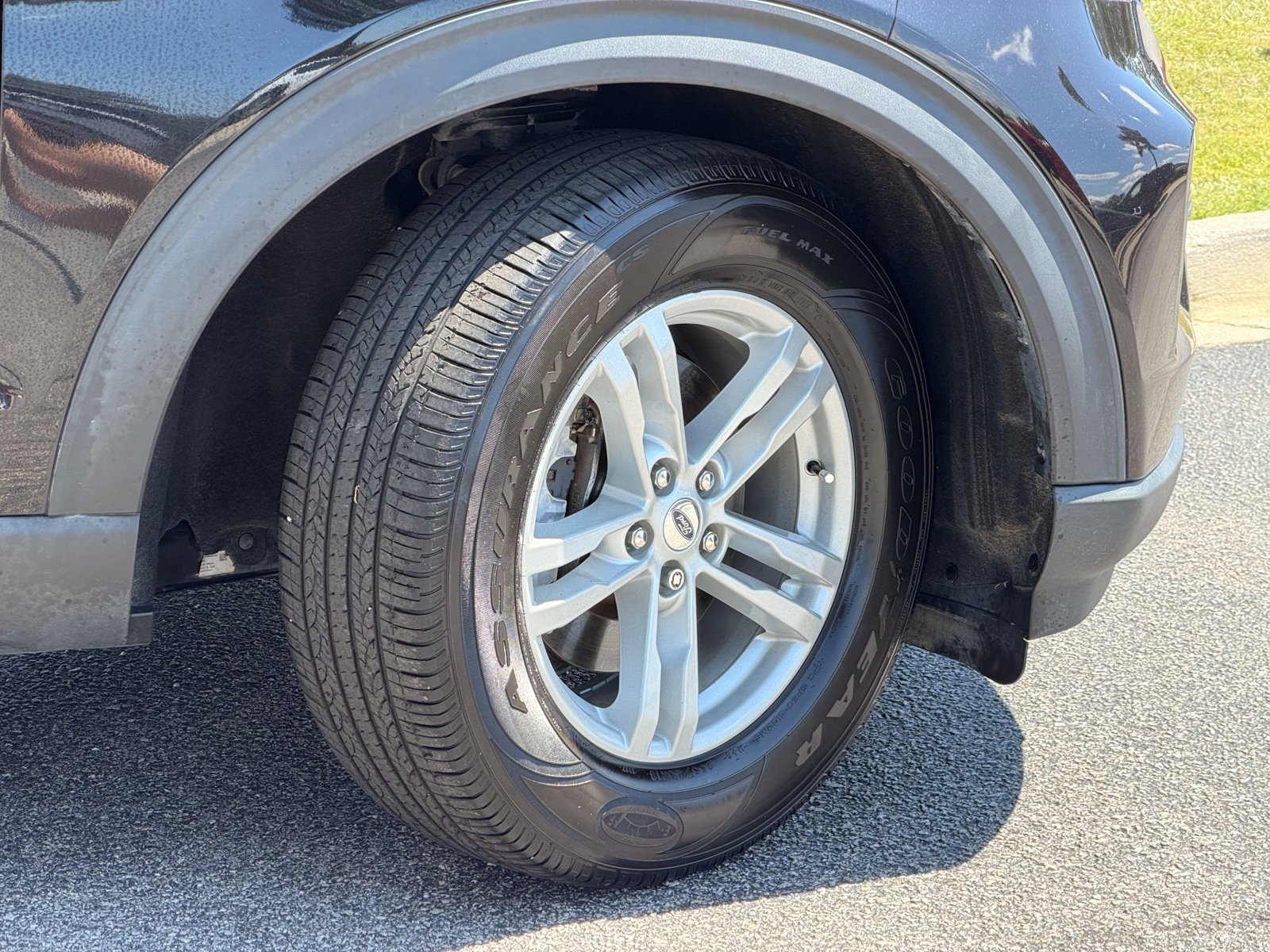 Used 2021 Ford Explorer XLT RWD image 5