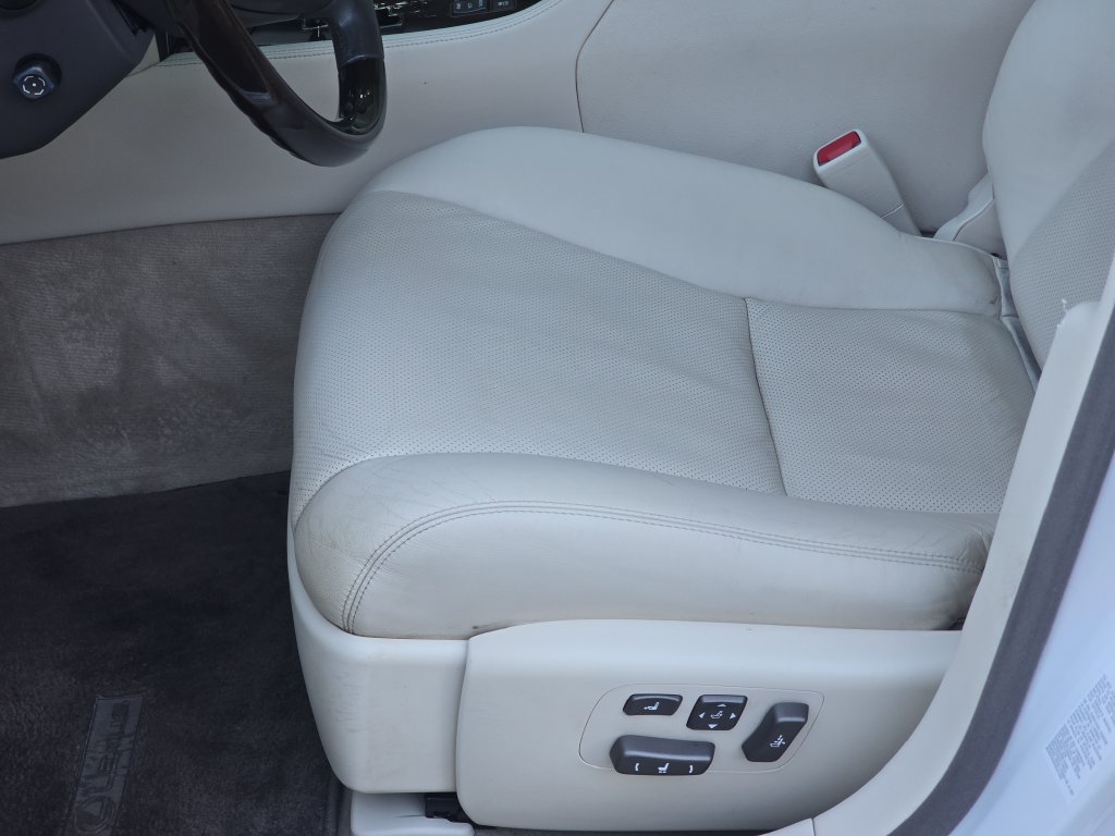 Used 2008 Lexus LS 460 RWD image 32