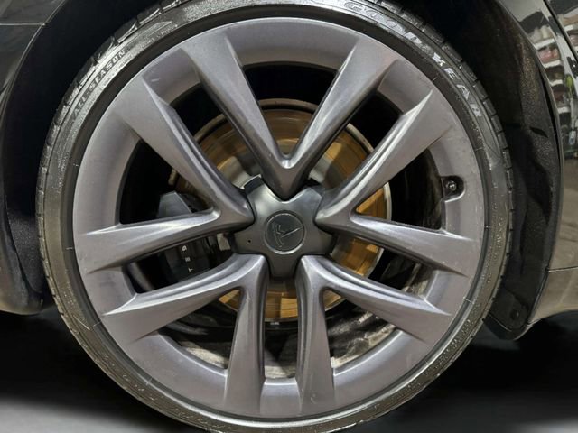 Used 2021 Tesla Model S Plaid image 29