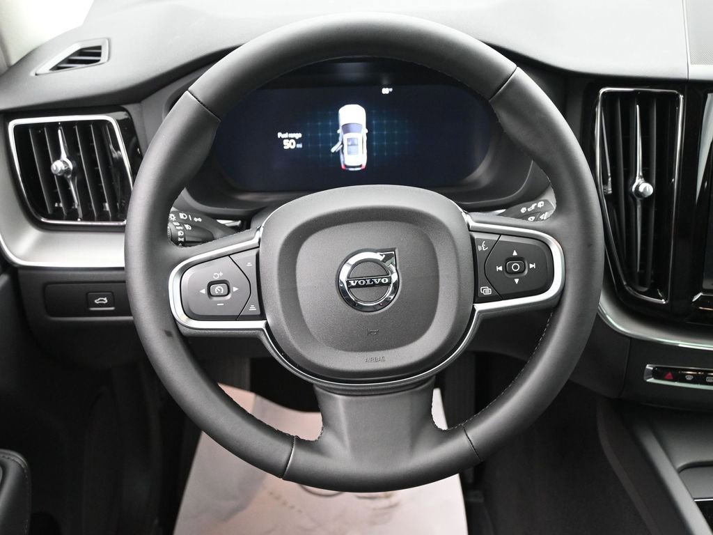 New 2025 Volvo XC60 B5 Core w/ Protection Package Premier image 18