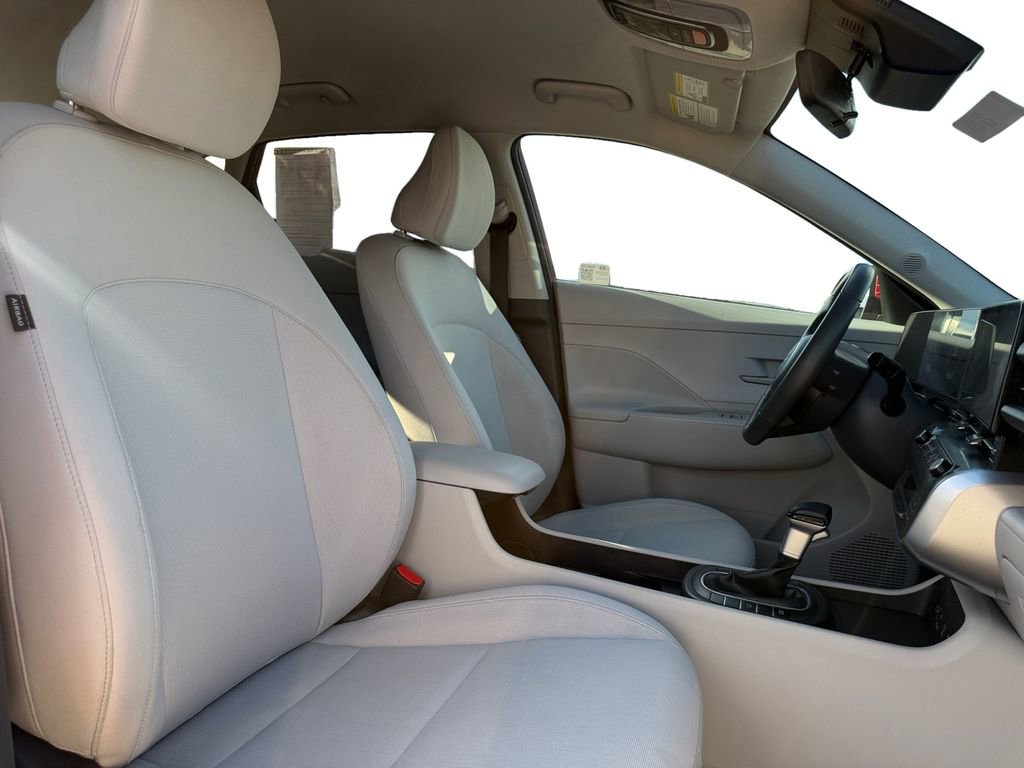 Used 2025 Hyundai Kona SEL image 15