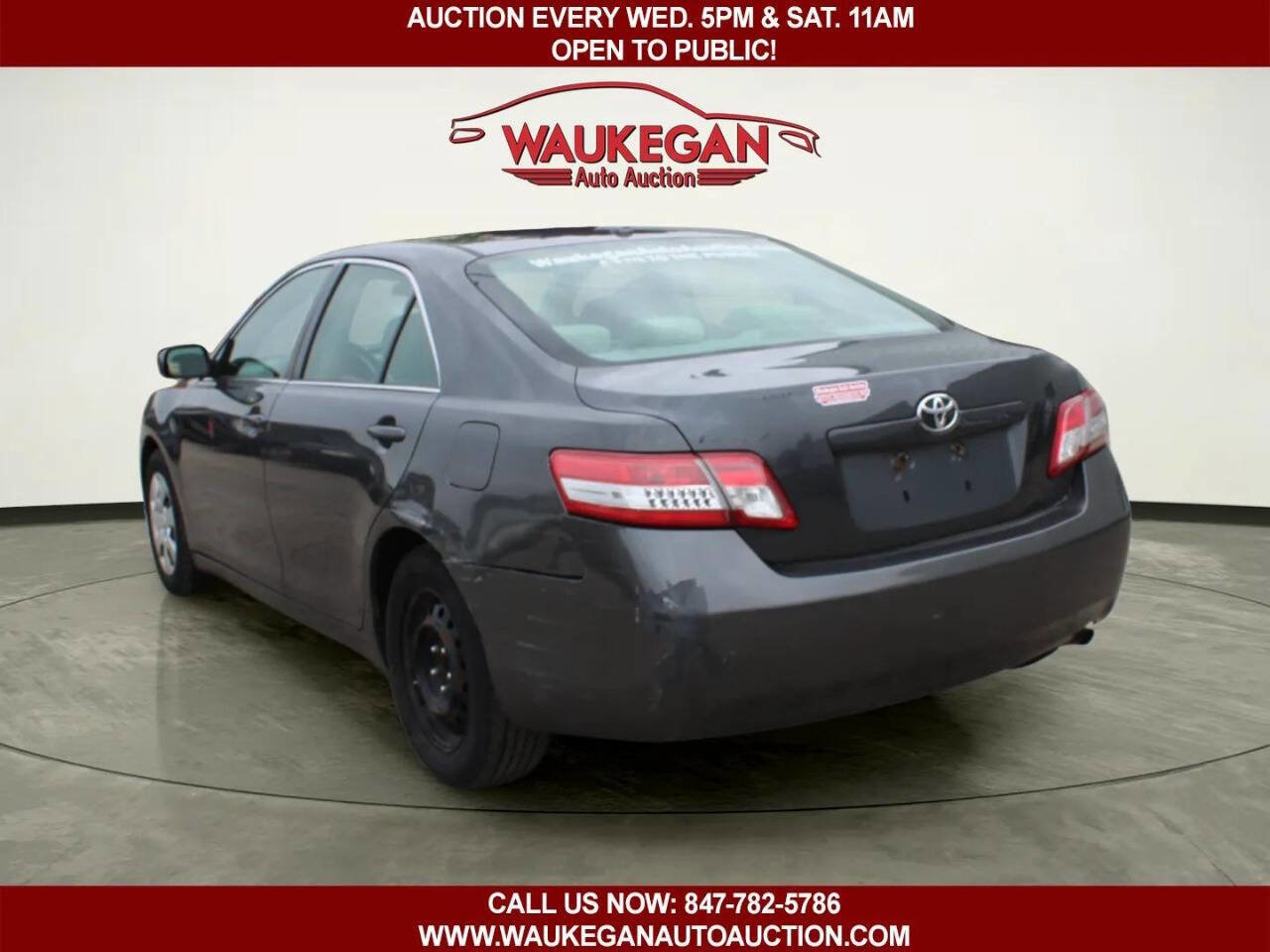 Used 2010 Toyota Camry LE FWD image 4