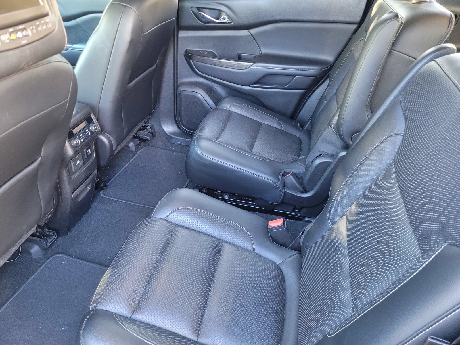 Used 2018 GMC Acadia SLT AWD/4WD image 18