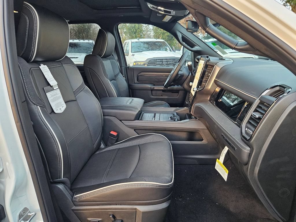 New 2026 RAM 3500 Limited AWD/4WD image 19