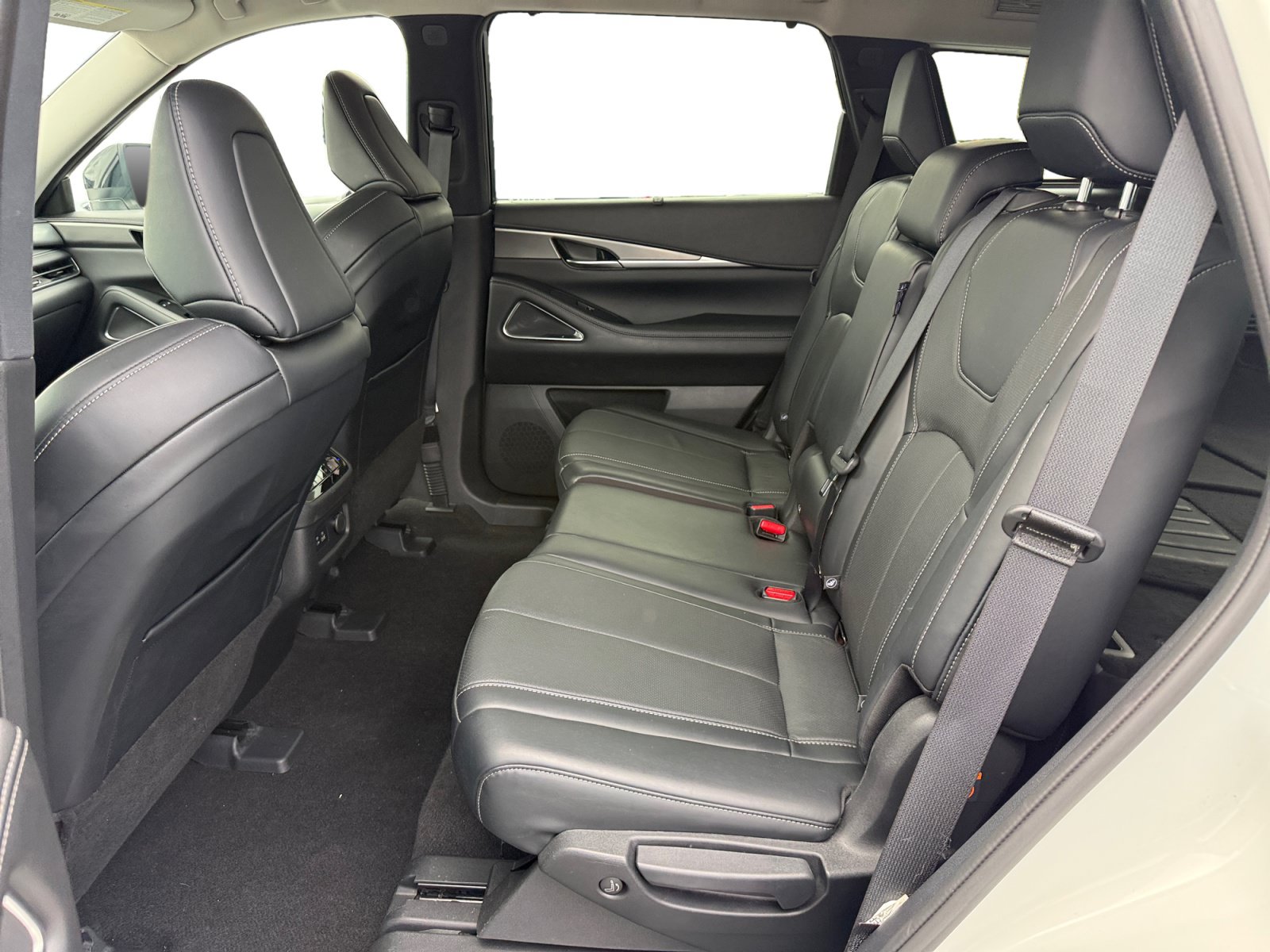 Used 2023 INFINITI QX60 Luxe w/ Vision Package AWD/4WD image 16