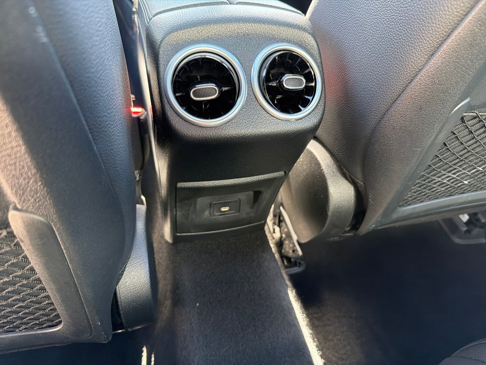 Used 2025 Mercedes-Benz CLA 250 image 23