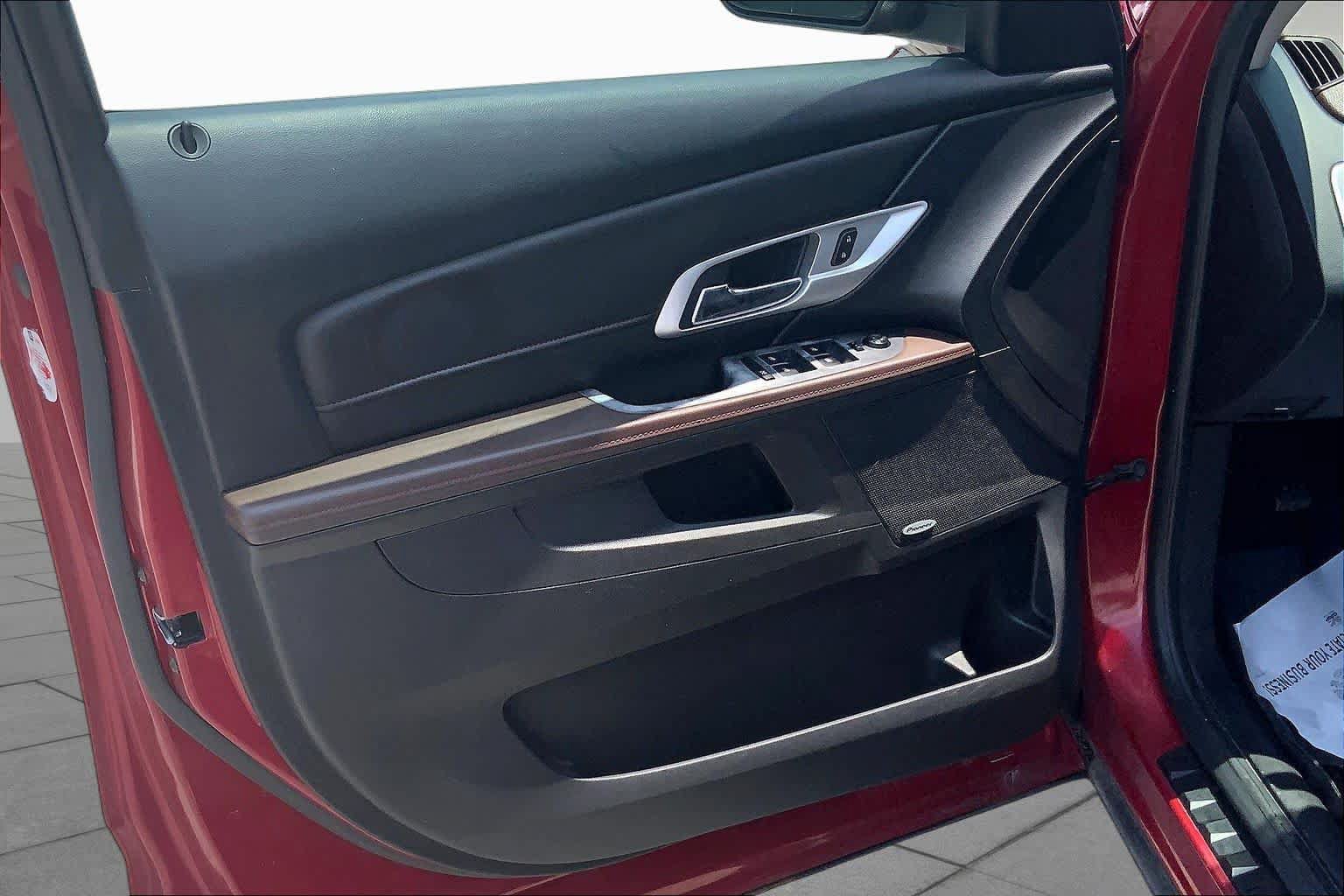 Used 2013 GMC Terrain SLT w/ Chrome and Technology Package FWD image 22