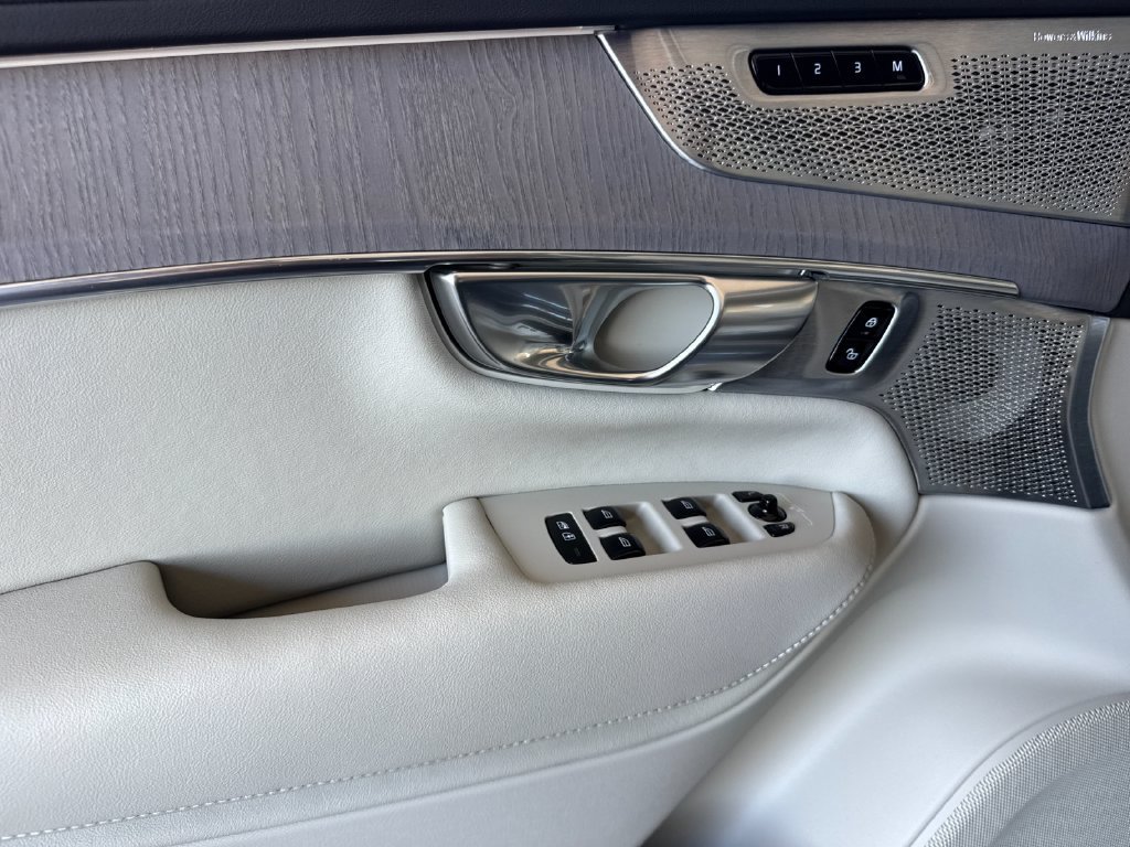 New 2027 Volvo XC90 T8 Ultra AWD/4WD image 10
