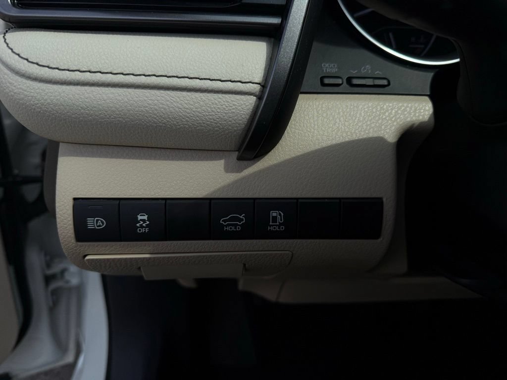 Used 2023 Toyota Camry LE FWD image 13