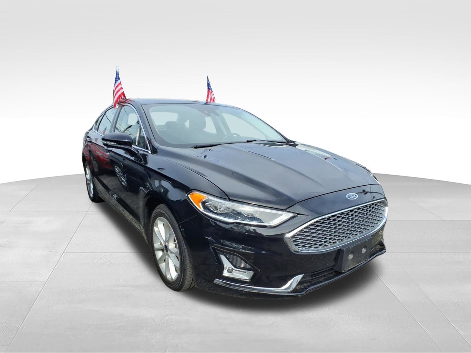 Used 2019 Ford Fusion Energi Titanium image 3