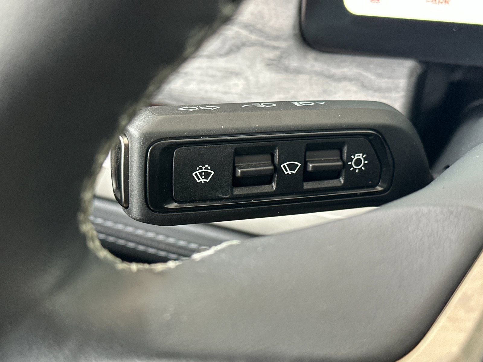 Used 2022 Rivian R1T Launch Edition image 30