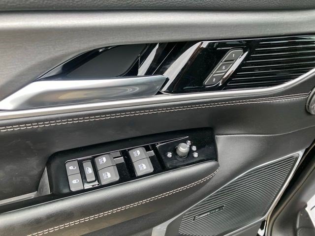 New 2026 Jeep Grand Wagoneer Limited w/ Convenience Group I AWD/4WD image 10
