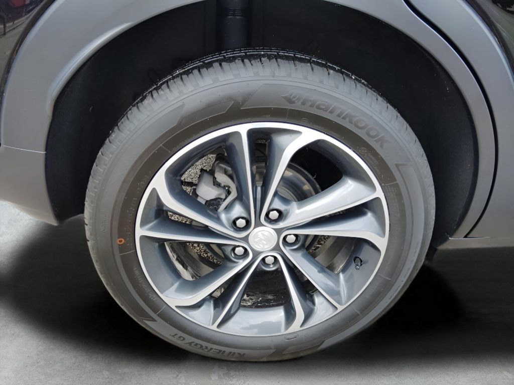 Used 2023 Buick Encore GX Essence FWD image 11