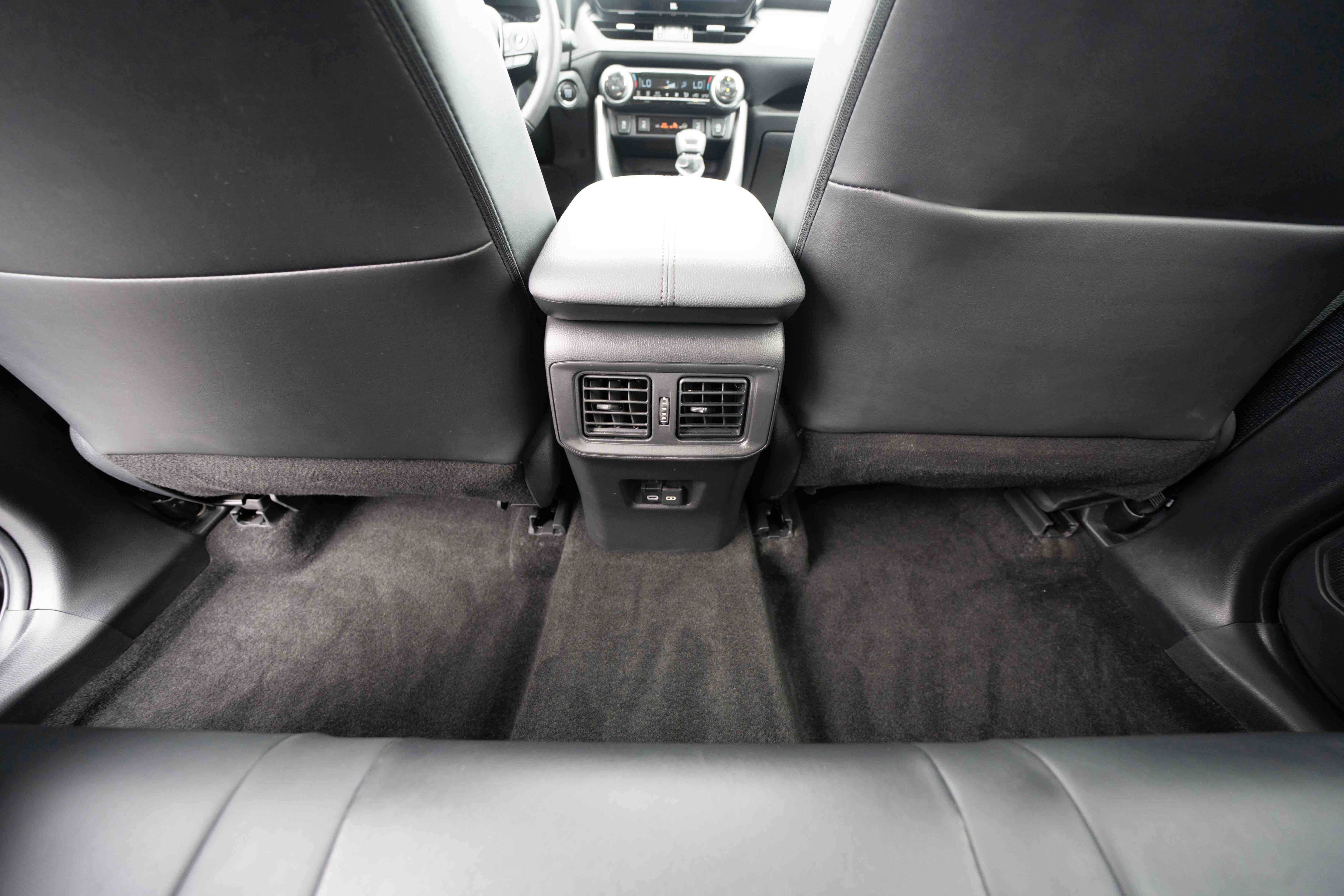 Used 2023 Toyota RAV4 XLE Premium AWD/4WD image 22