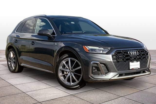 Used 2021 Audi Q5 e Premium Plus w/ Premium Plus Package AWD/4WD image 2
