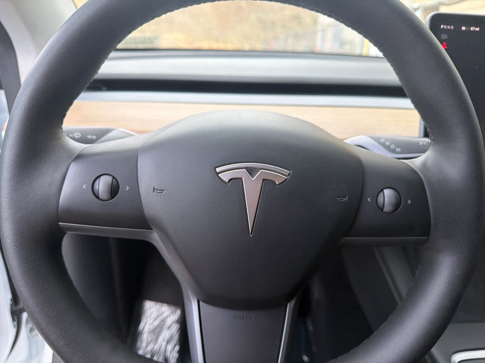 Used 2024 Tesla Model Y 2WD image 22