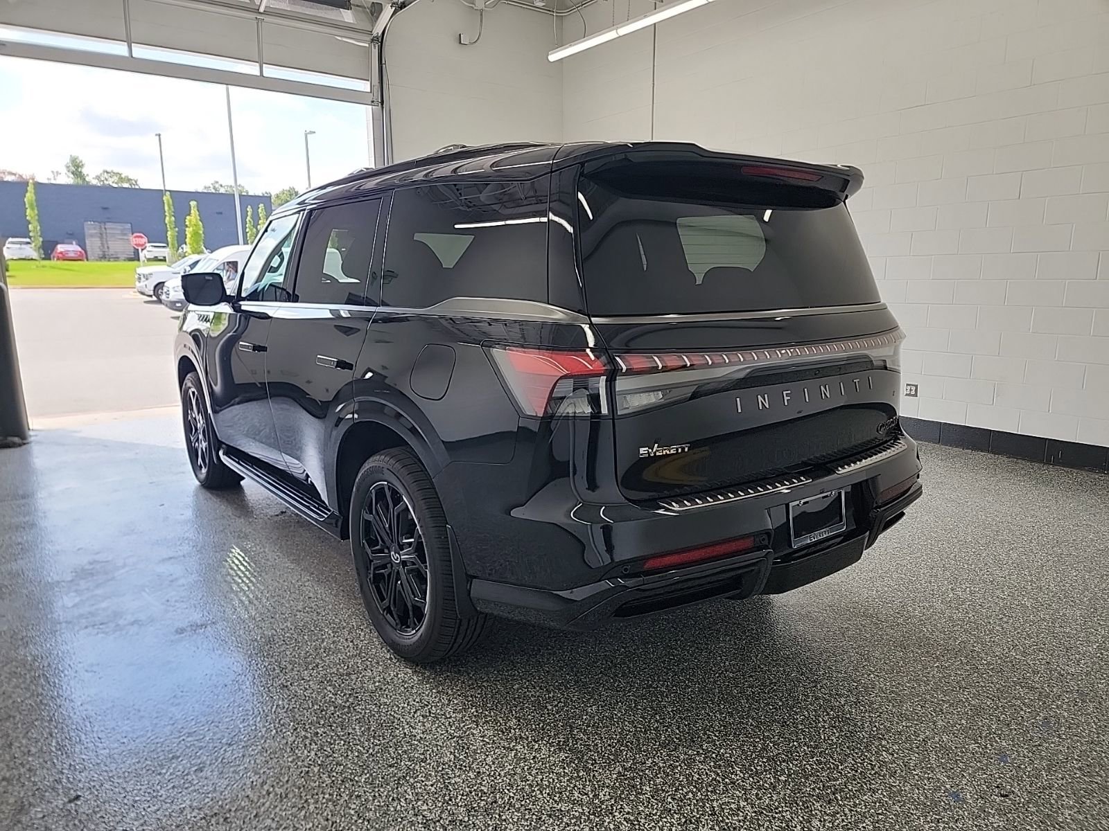 New 2026 INFINITI QX80 4WD image 4