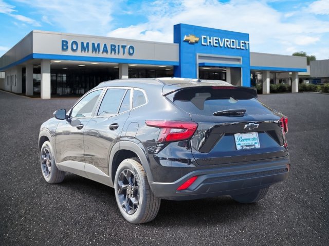 New 2026 Chevrolet Trax LT w/ Driver Confidence Package FWD image 3