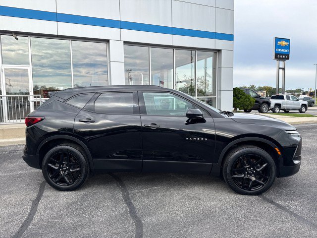 Used 2023 Chevrolet Blazer LT w/ Convenience Package FWD image 2