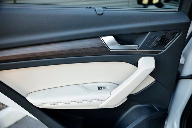 Certified 2025 Audi Q5 2.0T Premium Plus w/ Premium Plus Package image 23