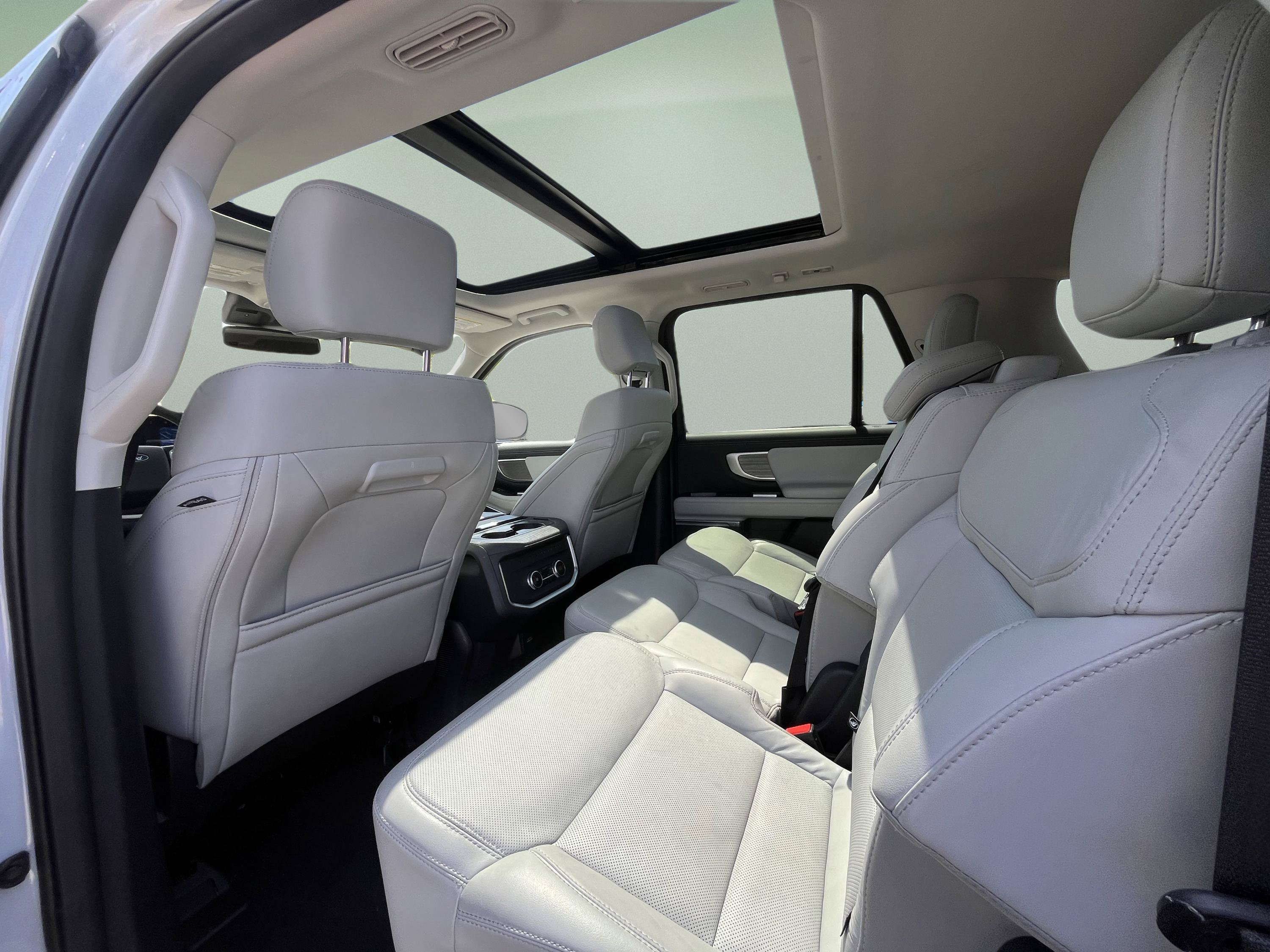 Used 2025 Ford Expedition Max Platinum AWD/4WD image 29