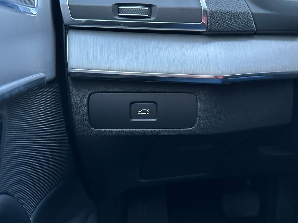 Used 2023 Volvo XC90 B5 Core w/ Protection Package Premier image 34