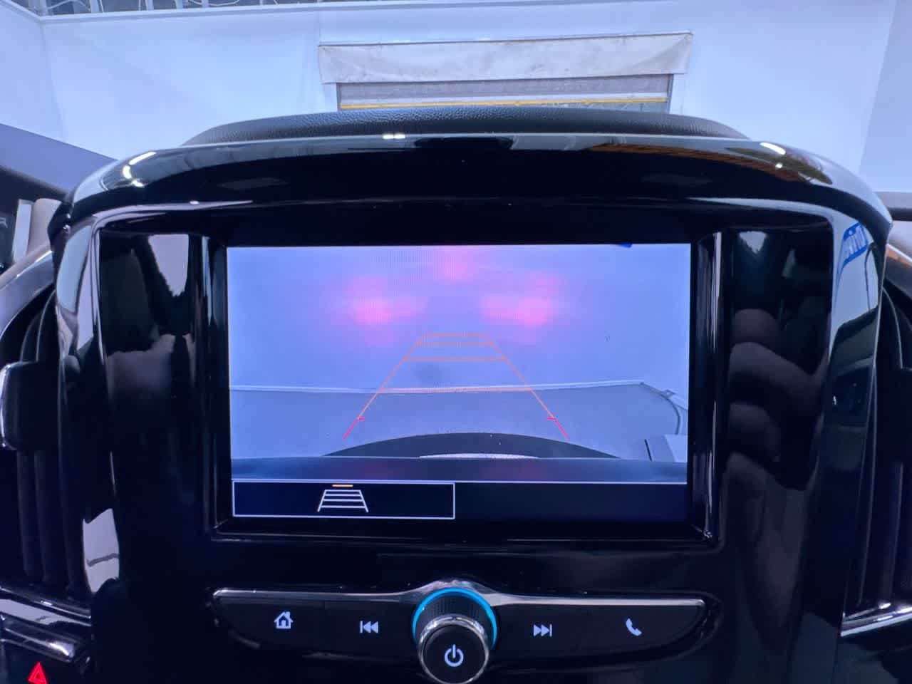 Used 2023 Chevrolet Traverse LS FWD image 27