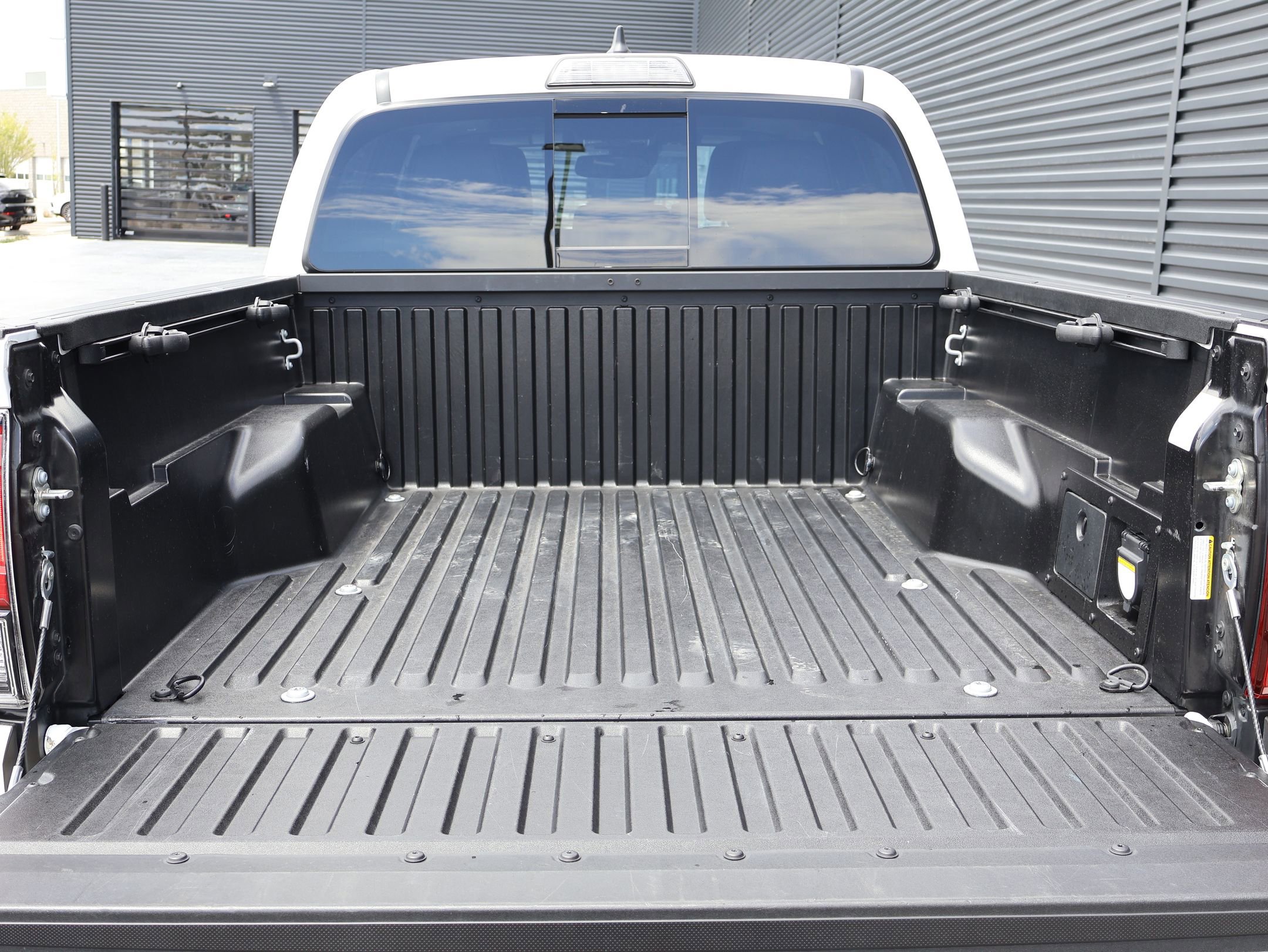 Used 2019 Toyota Tacoma TRD Off-Road AWD/4WD image 25