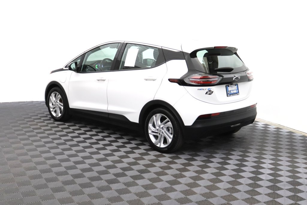 Used 2023 Chevrolet Bolt LT w/ Driver Confidence Package FWD image 6