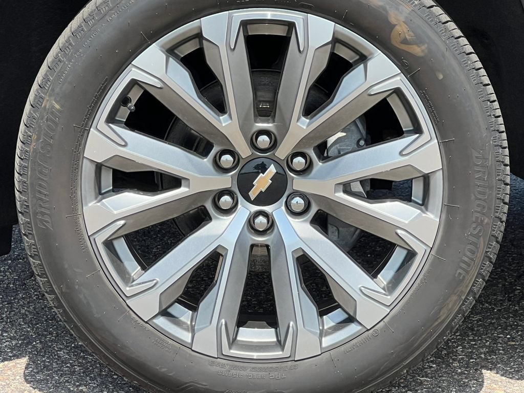 Used 2025 Chevrolet Tahoe High Country w/ Sun And Tow Package AWD/4WD image 8