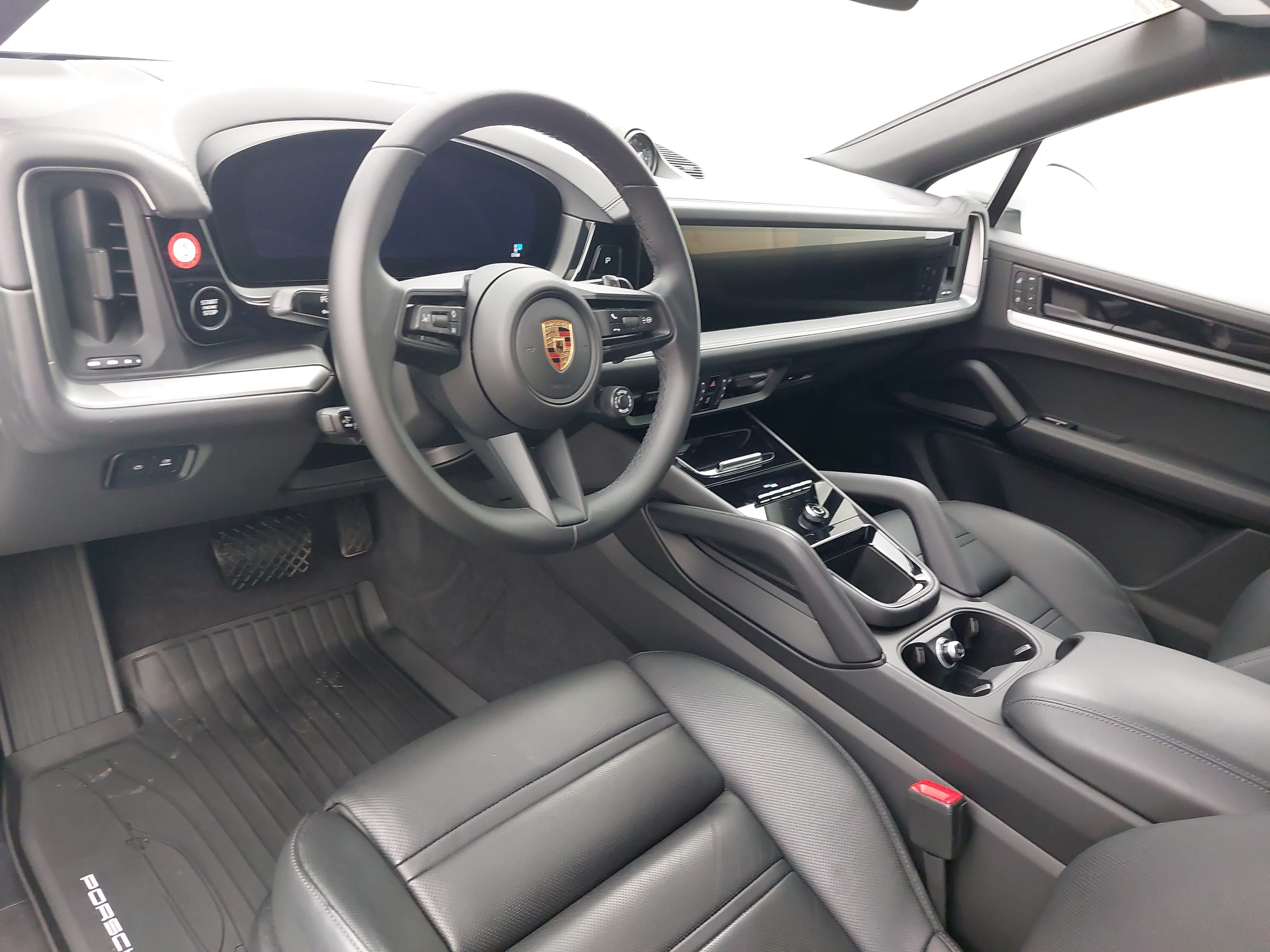 Certified 2024 Porsche Cayenne Coupe AWD/4WD image 18