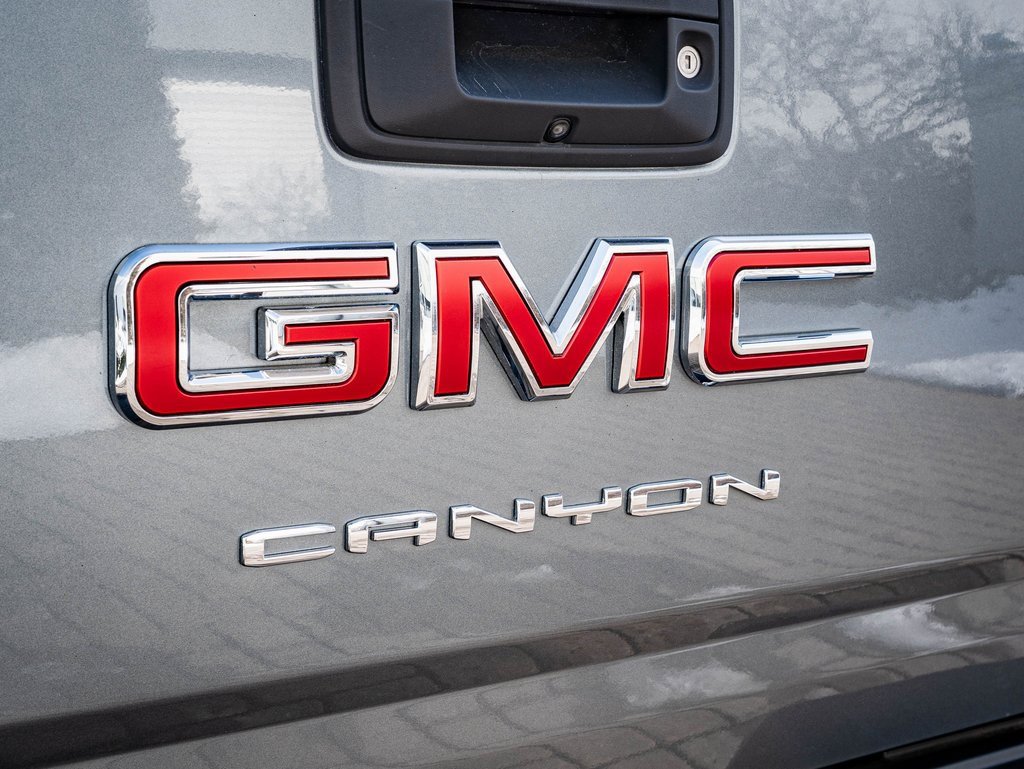 Used 2022 GMC Canyon AT4 image 17